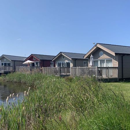 The Lake House At The Bay Filey, Sleeps 4, 1 Dog Welcome For Free Too Exteriör bild