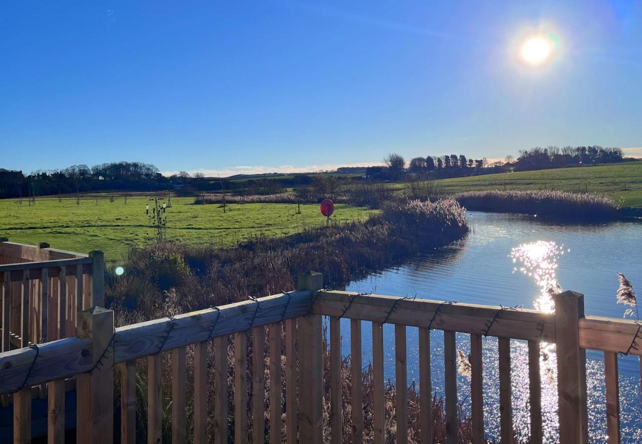 The Lake House At The Bay Filey, Sleeps 4, 1 Dog Welcome For Free Too Exteriör bild